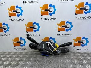 Gebruikte Licht + Raw Schakelaar Peugeot 307 (3A/C/D) 1.6 16V Prijs op aanvraag aangeboden door Autodemontage Rijnmond BV