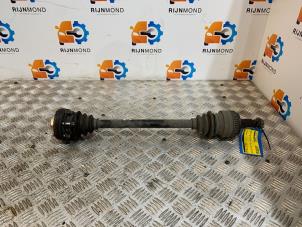 Gebruikte Aandrijfas links-achter BMW 1 serie (E87/87N) 118i 16V Prijs € 24,20 Inclusief btw aangeboden door Autodemontage Rijnmond BV