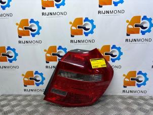 Gebruikte Achterlicht rechts BMW 1 serie (E87/87N) 118i 16V Prijs op aanvraag aangeboden door Autodemontage Rijnmond BV