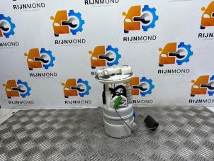 Gebruikte Tank element Pomp Renault Clio III Estate/Grandtour (KR) 1.2 16V TCE 100 Prijs op aanvraag aangeboden door Autodemontage Rijnmond BV