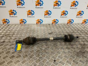 Gebruikte Steekas links-achter Mercedes GLA AMG (156.9) 2.0 45 AMG Turbo 16V Prijs € 169,40 Inclusief btw aangeboden door Autodemontage Rijnmond BV