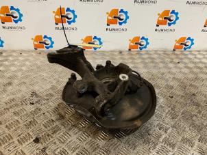 Gebruikte Fusee rechts-achter Volkswagen Passat Variant (3C5) 2.0 FSI 16V 4Motion Prijs op aanvraag aangeboden door Autodemontage Rijnmond BV