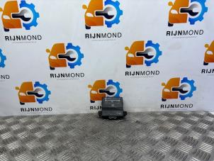 Gebruikte Gateway module Volkswagen Passat Variant (3C5) 2.0 FSI 16V 4Motion Prijs op aanvraag aangeboden door Autodemontage Rijnmond BV