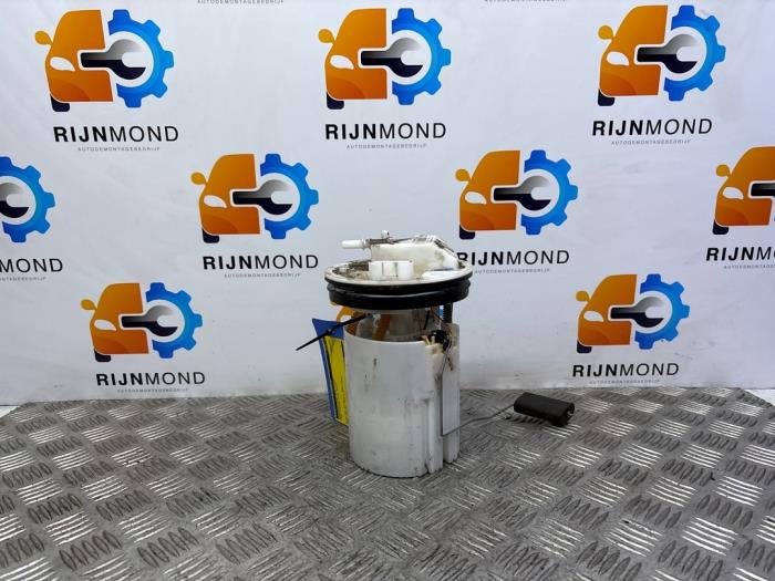 Gebruikte Tank element Pomp Ford Fiesta 6 (JA8) 1.0 EcoBoost 12V 100 Prijs op aanvraag aangeboden door Autodemontage Rijnmond BV