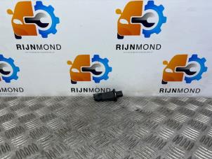 Gebruikte Luchtmassameter Ford Fiesta 6 (JA8) 1.0 EcoBoost 12V 100 Prijs op aanvraag aangeboden door Autodemontage Rijnmond BV