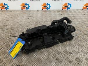 Gebruikte Kleppendeksel Volkswagen Golf VII (AUA) 1.6 TDI 16V Prijs op aanvraag aangeboden door Autodemontage Rijnmond BV