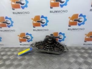 Gebruikte Distributiedeksel Mercedes C (C204) 1.8 C-180 CGI 16V BlueEfficiency Prijs op aanvraag aangeboden door Autodemontage Rijnmond BV