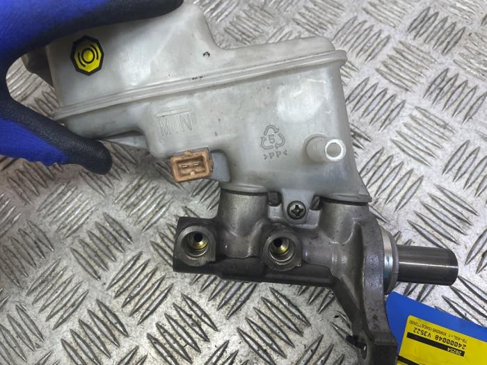 Gebruikte Hoofdremcilinder Kia Rio III (UB) 1.1 CRDi VGT 12V Prijs op aanvraag aangeboden door Autodemontage Rijnmond BV