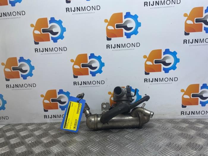 Gebruikte Waterpomp Kia Rio III (UB) 1.1 CRDi VGT 12V Prijs op aanvraag aangeboden door Autodemontage Rijnmond BV