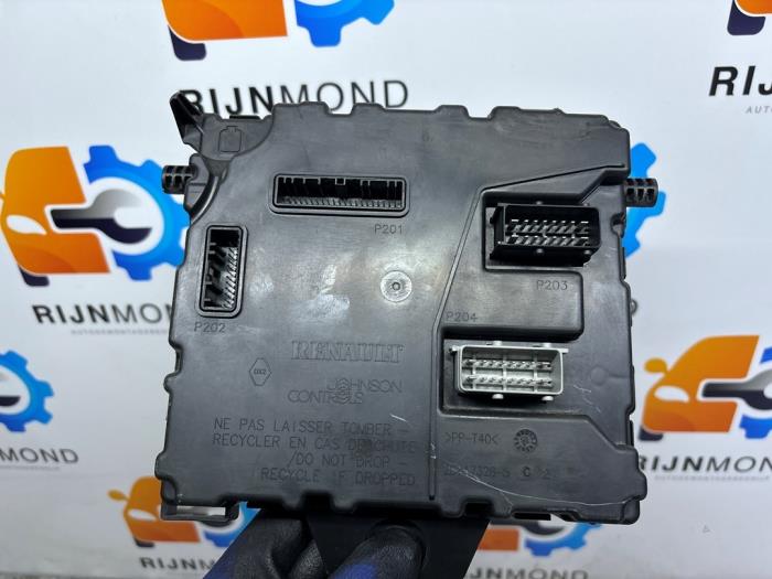 Computer Body Control van een Renault Kangoo Express (FW) 1.5 dCi 110 2015
