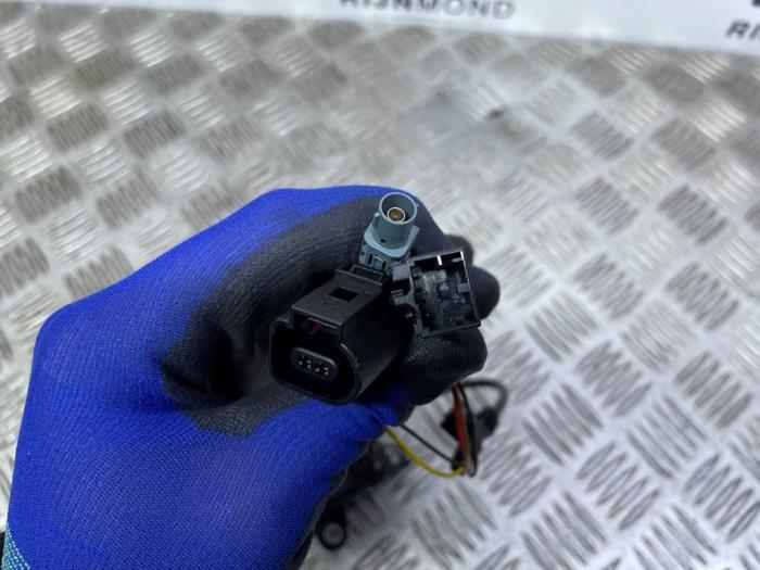 Achteruitrij Camera van een Volkswagen Golf VII (AUA) 1.6 TDI BlueMotion 16V 2014