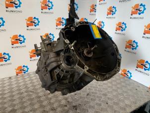 Gebruikte Versnellingsbak Renault Grand Scénic II (JM) 2.0 16V Turbo Prijs € 100,00 Margeregeling aangeboden door Autodemontage Rijnmond BV