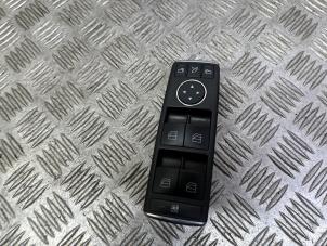 Gebruikte Elektrisch Raam Schakelaar Mercedes C (W204) 2.2 C-220 CDI 16V BlueEFFICIENCY Prijs op aanvraag aangeboden door Autodemontage Rijnmond BV