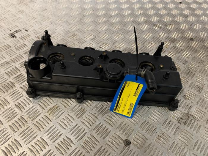 Gebruikte Kleppendeksel Opel Zafira (M75) 1.7 CDTi 16V Prijs op aanvraag aangeboden door Autodemontage Rijnmond BV