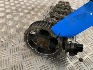 Gebruikte Nokkenashuis Opel Zafira (M75) 1.7 CDTi 16V Prijs op aanvraag aangeboden door Autodemontage Rijnmond BV