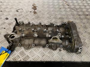 Gebruikte Kleppendeksel Mercedes A (W176) 1.6 A-180 16V Prijs € 121,00 Inclusief btw aangeboden door Autodemontage Rijnmond BV