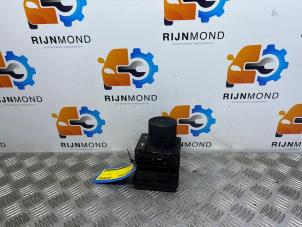 Gebruikte ABS Pomp BMW 5 serie (E60) 530d 24V Prijs € 15,00 Margeregeling aangeboden door Autodemontage Rijnmond BV