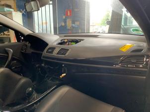 Gebruikte Dashboard Renault Megane III Grandtour (KZ) 1.4 16V TCe 130 Prijs op aanvraag aangeboden door Autodemontage Rijnmond BV