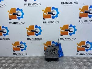 Gebruikte Gasklephuis Renault Megane III Grandtour (KZ) 1.4 16V TCe 130 Prijs € 15,00 Margeregeling aangeboden door Autodemontage Rijnmond BV