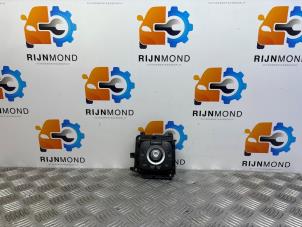 Gebruikte Regelunit Multi Media Renault Megane III Grandtour (KZ) 1.4 16V TCe 130 Prijs op aanvraag aangeboden door Autodemontage Rijnmond BV
