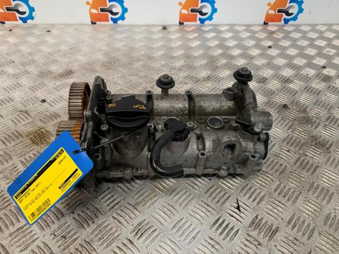 Gebruikte Nokkenashuis Seat Ibiza V (KJB) 1.0 12V Prijs op aanvraag aangeboden door Autodemontage Rijnmond BV