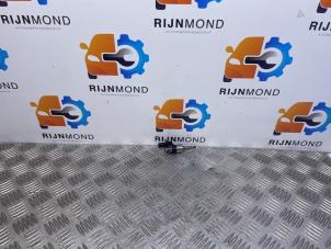 Gebruikte Injector (benzine injectie) Volkswagen Polo V (6R) 1.2 TSI Prijs € 20,00 Inclusief btw aangeboden door Autodemontage Rijnmond BV