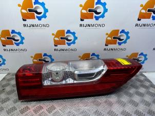 Gebruikte Achterlicht rechts Fiat Ducato (250) 2.2 D 100 Multijet Euro 4 Prijs op aanvraag aangeboden door Autodemontage Rijnmond BV