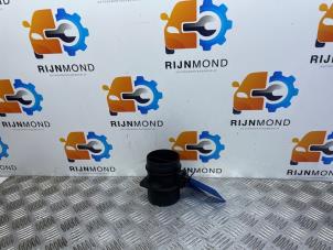 Gebruikte Luchtmassameter Volkswagen Crafter 2.0 TDI 16V Prijs op aanvraag aangeboden door Autodemontage Rijnmond BV