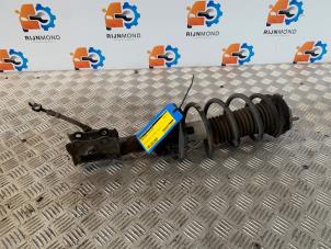 Gebruikte Schokdemper links-voor Ford Fiesta 6 (JA8) 1.0 EcoBoost 12V 100 Prijs op aanvraag aangeboden door Autodemontage Rijnmond BV