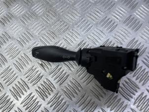 Gebruikte Pinker Schakelaar Ford Fiesta 6 (JA8) 1.0 EcoBoost 12V Sport Prijs op aanvraag aangeboden door Autodemontage Rijnmond BV