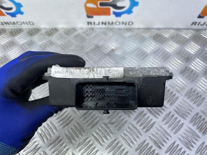 Gas Computer (LPG) van een Chevrolet Spark (M300) 1.0 16V Bifuel 2011