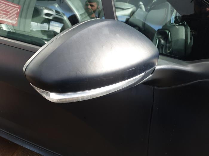 Gebruikte Spiegel Buiten rechts Peugeot 208 I (CA/CC/CK/CL) 1.6 16V GTI Prijs € 151,25 Inclusief btw aangeboden door Autodemontage Rijnmond BV