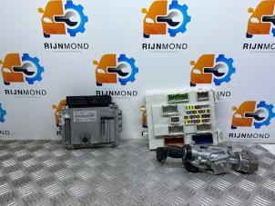 Gebruikte Contactslot + computer Ford Focus 3 1.0 Ti-VCT EcoBoost 12V 100 Prijs op aanvraag aangeboden door Autodemontage Rijnmond BV