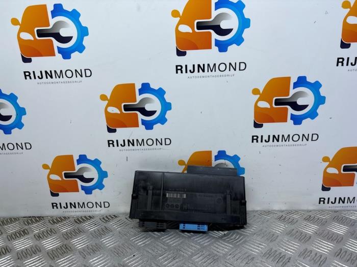 Gebruikte Bodycontrol Module BMW 3 serie (E90) 320d 16V Prijs € 150,00 Margeregeling aangeboden door Autodemontage Rijnmond BV