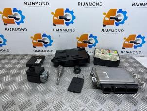 Gebruikte Contactslot + computer Renault Megane III Berline (BZ) 1.5 dCi 90 Prijs op aanvraag aangeboden door Autodemontage Rijnmond BV