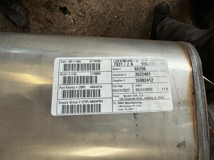 Uitlaat Einddemper van een BMW X5M (G05) 4.4i V8 32V Turbo Competition 2021