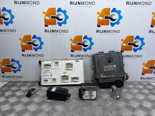 Gebruikte Contactslot + computer Mercedes CLA (117.3) 1.6 CLA-180 16V Prijs € 363,00 Inclusief btw aangeboden door Autodemontage Rijnmond BV