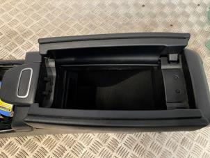 Gebruikte Middenconsoles Mercedes A (177.0) 1.3 A-160 Turbo 16V Prijs € 211,75 Inclusief btw aangeboden door Autodemontage Rijnmond BV