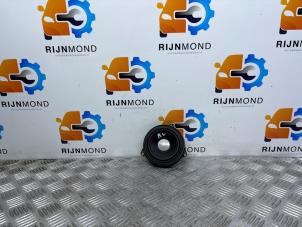 Gebruikte Luidspreker BMW 1 serie (F20) 118i 1.5 TwinPower 12V Prijs € 48,40 Inclusief btw aangeboden door Autodemontage Rijnmond BV