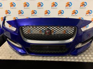 Gebruikte Bumper voor Jaguar XE 2.0d 180 16V Prijs € 847,00 Inclusief btw aangeboden door Autodemontage Rijnmond BV