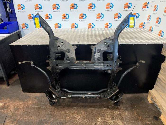 Gebruikte Subframe Jaguar XE 2.0d 180 16V Prijs op aanvraag aangeboden door Autodemontage Rijnmond BV