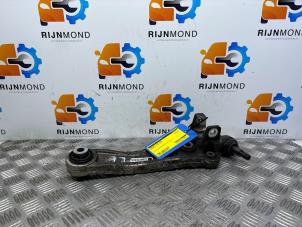 Gebruikte Draagarm links-voor Jaguar XE 2.0d 180 16V Prijs op aanvraag aangeboden door Autodemontage Rijnmond BV