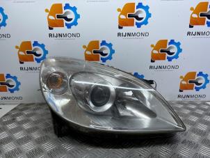 Gebruikte Koplamp rechts Mercedes B (W245) 1.5 B-160 16V Prijs € 121,00 Inclusief btw aangeboden door Autodemontage Rijnmond BV