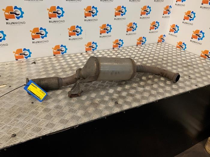 Gebruikte Roetfilter Opel Vivaro 2.5 CDTI 16V Prijs € 300,00 Margeregeling aangeboden door Autodemontage Rijnmond BV