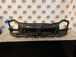 Gebruikte Frontpaneel Opel Vivaro 2.5 CDTI 16V Prijs op aanvraag aangeboden door Autodemontage Rijnmond BV