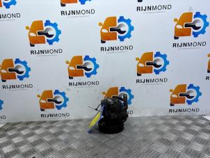 Gebruikte Servopomp Opel Vivaro 2.5 CDTI 16V Prijs op aanvraag aangeboden door Autodemontage Rijnmond BV