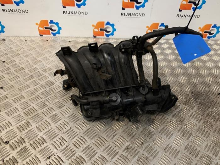 Gebruikte Inlaatspruitstuk Hyundai i10 (F5) 1.1i 12V Prijs € 75,00 Margeregeling aangeboden door Autodemontage Rijnmond BV