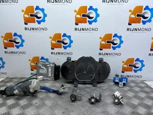 Gebruikte Contactslot + computer Hyundai i10 (F5) 1.1i 12V Prijs € 150,00 Margeregeling aangeboden door Autodemontage Rijnmond BV