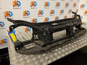 Gebruikte Frontpaneel Opel Vivaro 2.0 CDTI Prijs op aanvraag aangeboden door Autodemontage Rijnmond BV