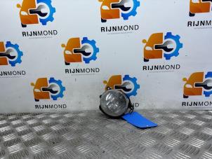 Gebruikte Mistlamp rechts-voor Peugeot 108 1.0 12V Prijs op aanvraag aangeboden door Autodemontage Rijnmond BV